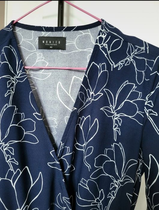 Sukienka kopertowa Mohito