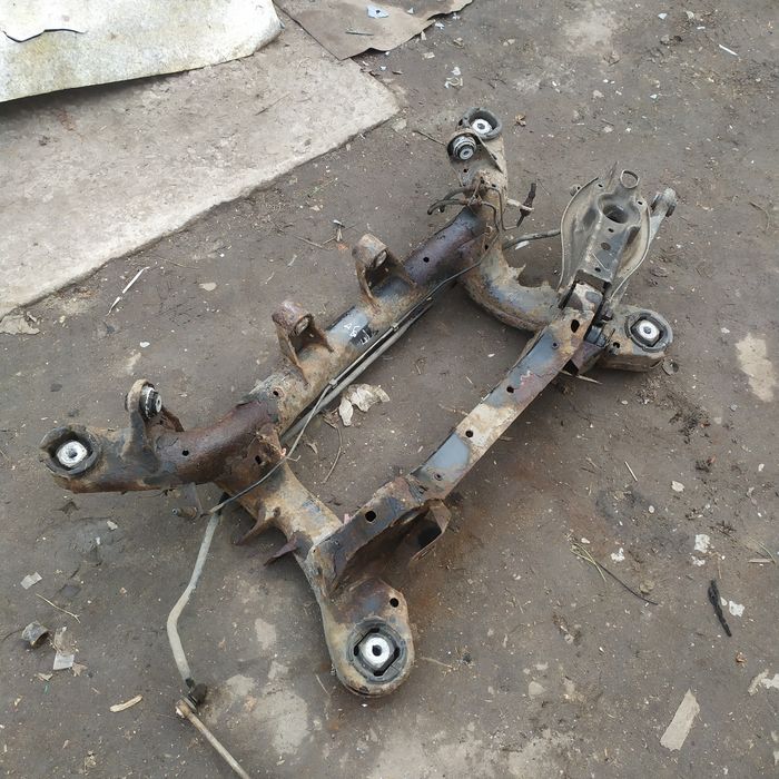 Задня балка BMW E87, E90