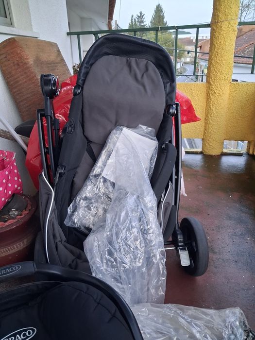 Carrinho de bebé + cadeira Auto + Espreguiçadeira