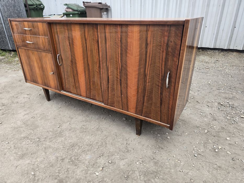 Komoda prl transport