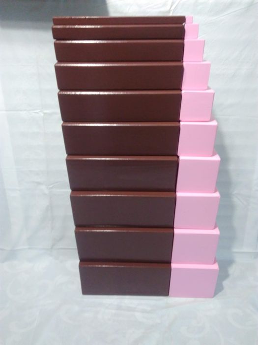 Розовая башня Монтессори