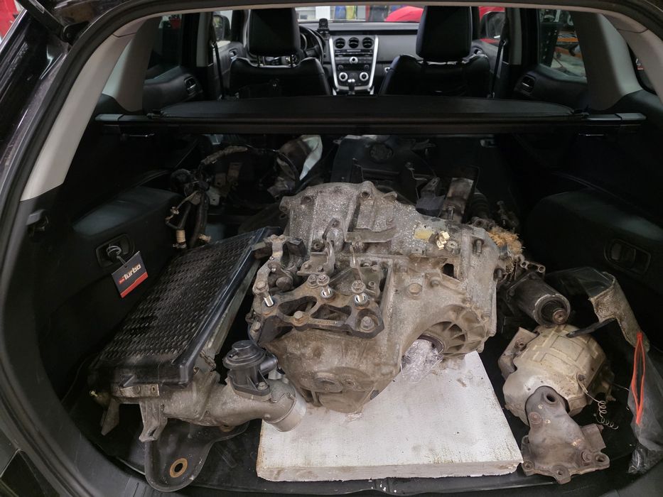 Mazda cx-7 2.3T bez silnika.