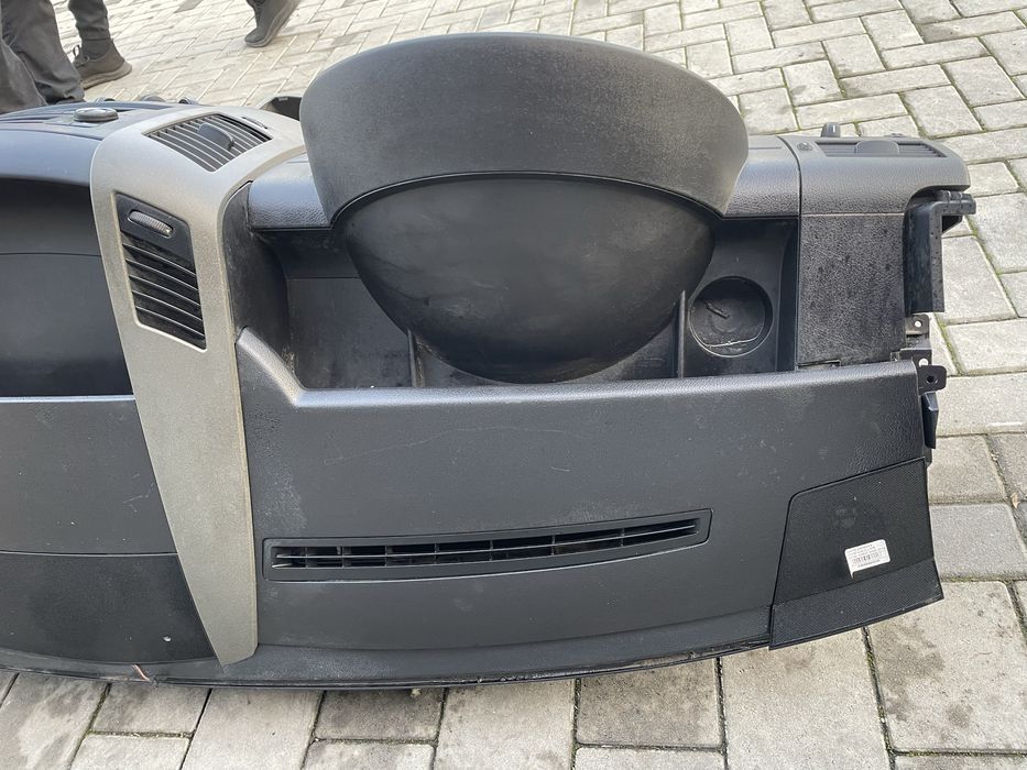 Торпедо / панель Mercedes Sprinter W906 / Crafter