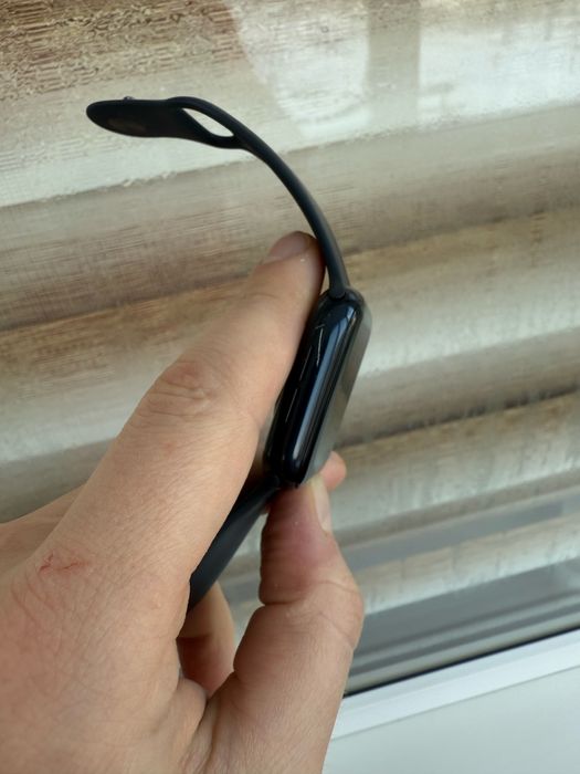 Apple Watch SE (2nd Gen) 44 mm