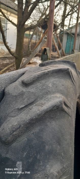 Шина 11.2 28 на т25