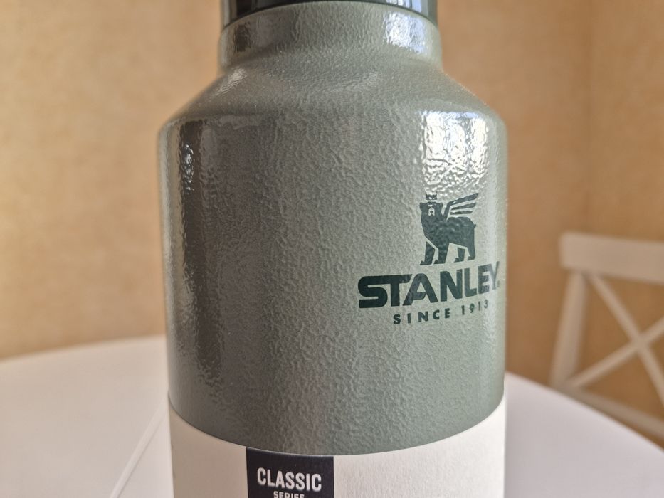 Термос Stanley 2.3 л Legendary Classic Зелений з США великий