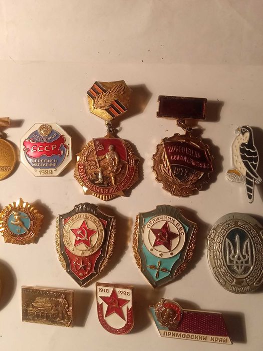 Значок республікам волю, а також значки ссср