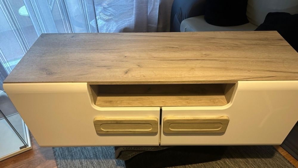 Armário sala TV  2 portas