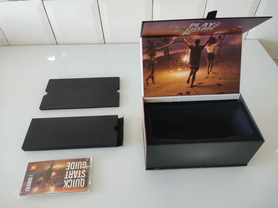 Caixa JBL charge 4