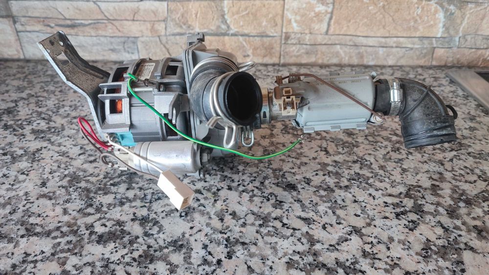 Motor da Bomba + Aquecedor Beko DFN 1500 PORTES GRATIS