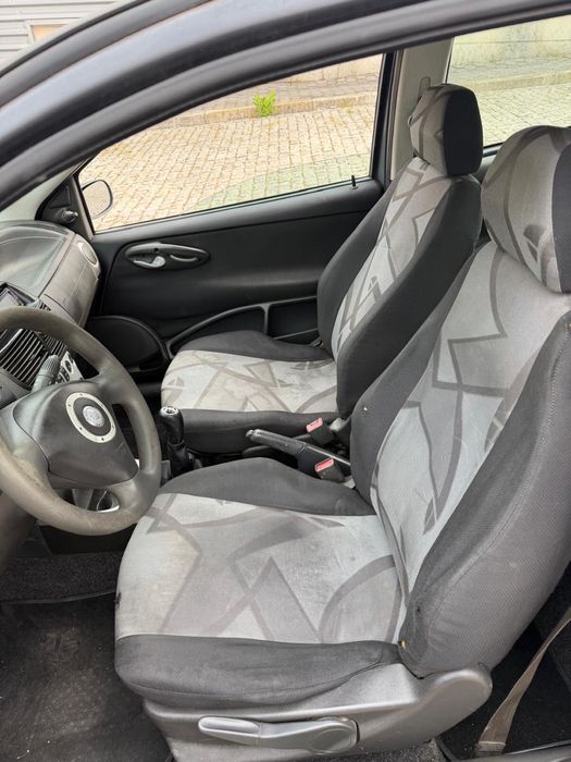 Fiat punto 1.3 multijet 5 lugares