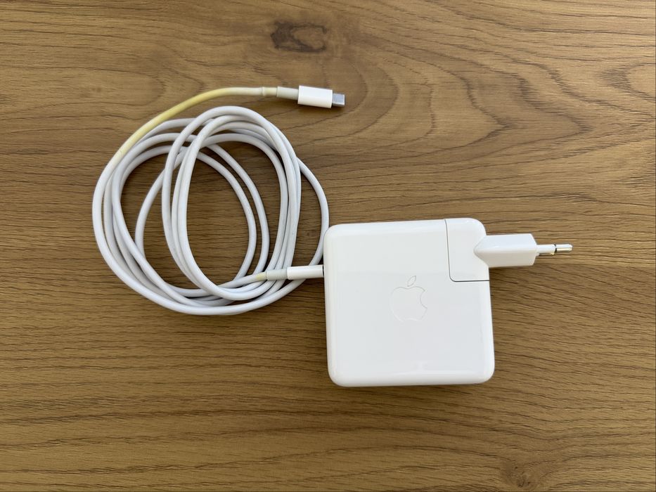 Macbook pro 13”, 2017. I5, 8/128gb. A1708