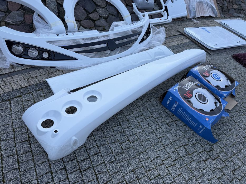 Kamper zderzak,lampa,nadkole,knaus