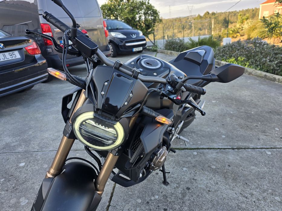 Honda Cb650r 7000mil kms