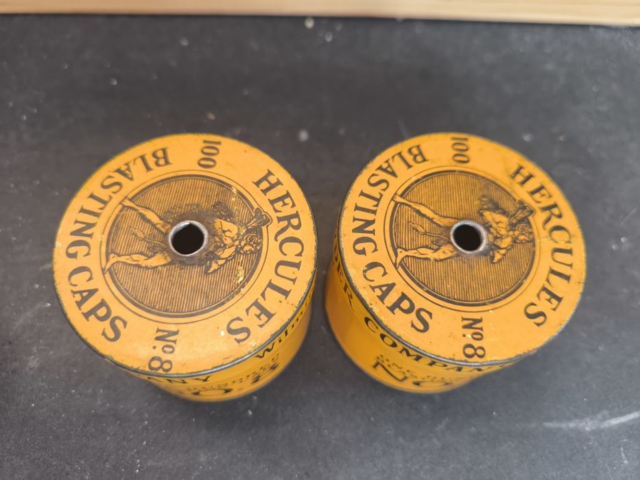 Par de Latas Antigas "Hercules Powder" - Blasting Caps