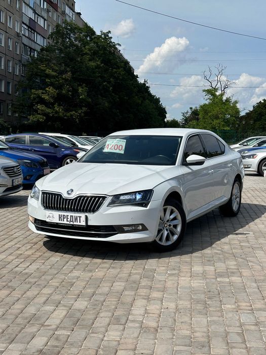 Продам Skoda Superb 2016 рік можлива розстрочка,кредит,обмін!