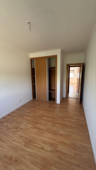 Arrenda- se T2 em Paio Pires, Seixal - Ler descrição