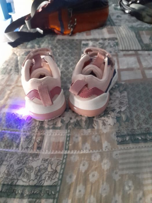 Ténis de criança com luz