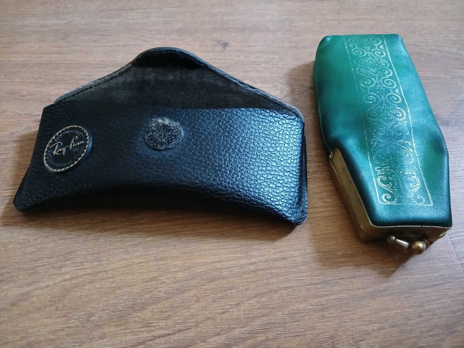 Кожаные  винтажные  чехлы  от  очков