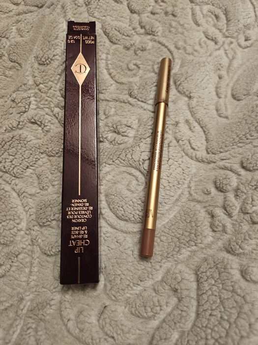 Konturówka do ust Charlotte Tilbury