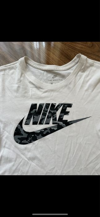 Футболка Nike.