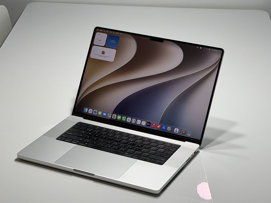 Apple MacBook Pro 13” (2021) M1 Touch Bar | 8 GB RAM | 256 GB SSD Srebrny (Silver)