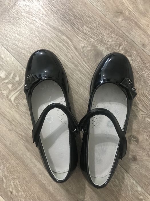 Туфлі для дівчинки