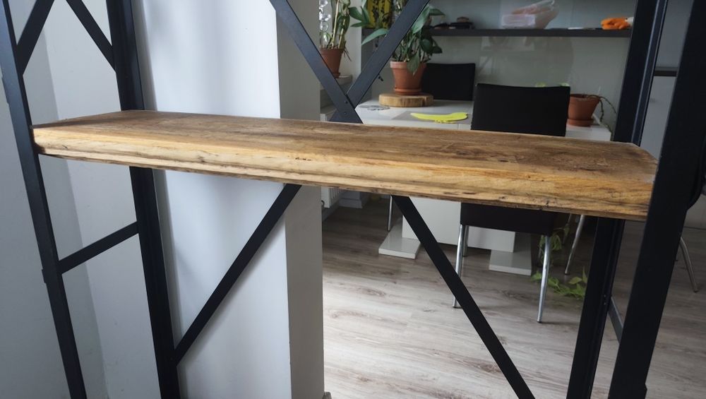 Regał w stylu loftowym