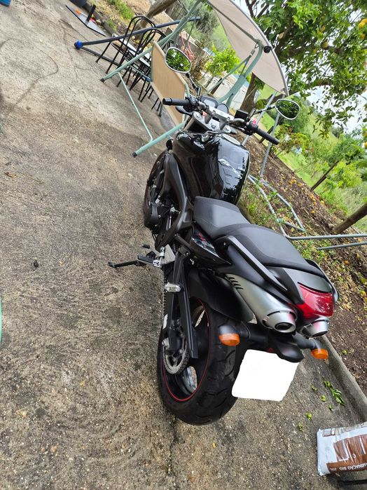 Mota Yamaha FZ6 Praticamente novo com 11000km