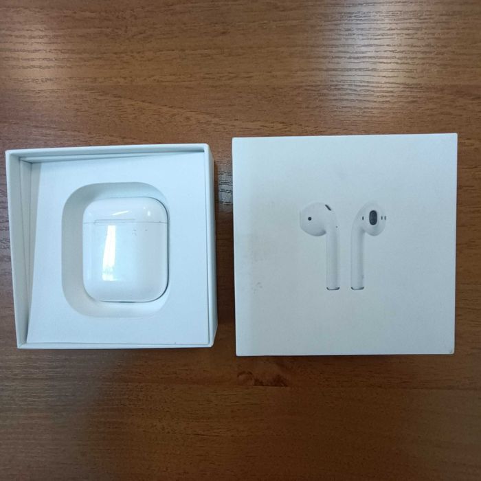 Кейс до Airpods 2 покоління, оригінал (A1602), Б/В