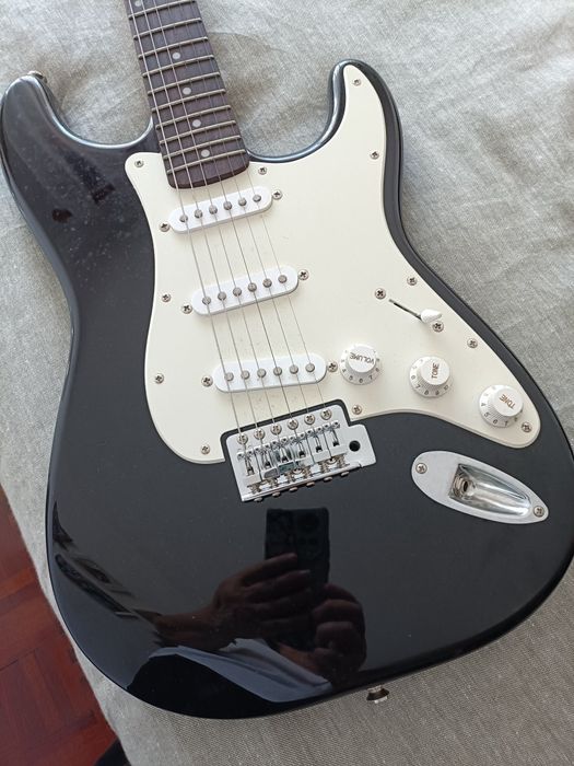 Guitarra elétrica fender