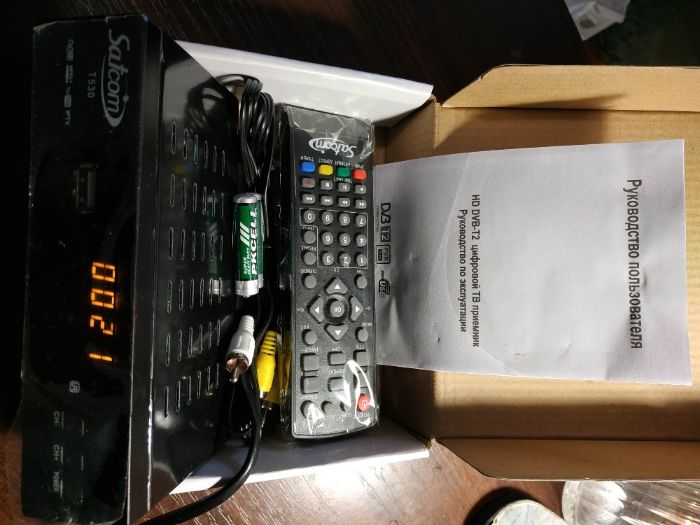 Satcom T530 надежный Т2 тюнер с поддержкой работы интернет приложений