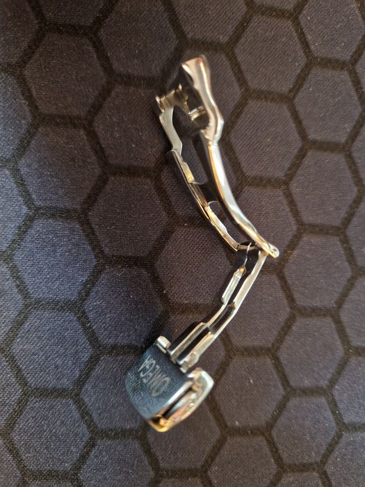 Zapiecie motylkowe 18mm połysk.