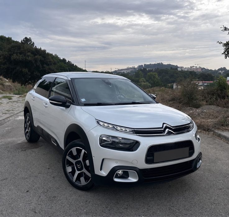 Citroën C4 Cactus 1.2 PureTech 130cv Shine – Full Extras – Teto Panorâmico