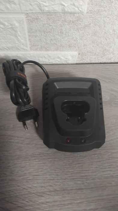 Зарядний пристрій Дніпро М