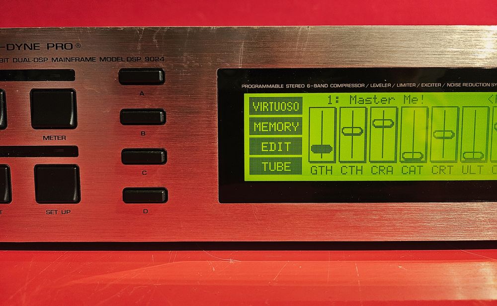 Procesor dźwięku Behringer Ultra-Dyne Pro  9024