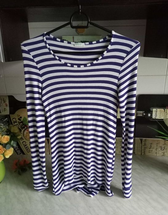 Женский джемпер в полоску BENETTON. Размер S. Цена 150 грн.