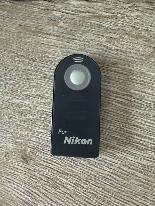 Nikon D7000 + obiektyw AF-S Nikkor 18-105 mm PRZEBIEG 3200 zdjęć!