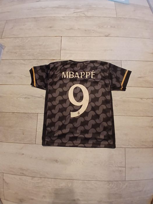 Strój piłkarski real madryt Mbappe r152