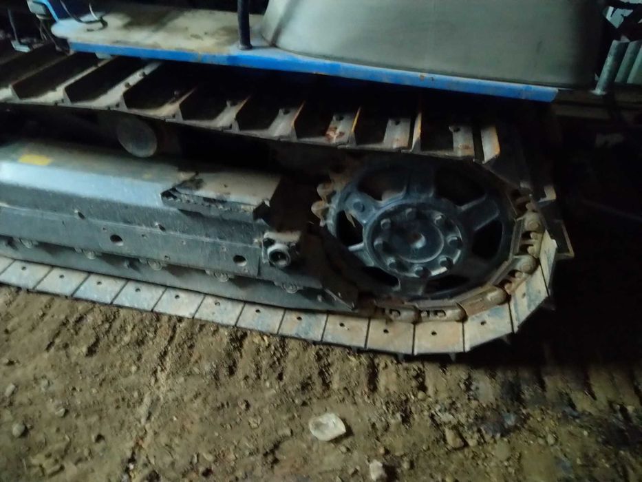 Trator lagartas New Holland TK4040