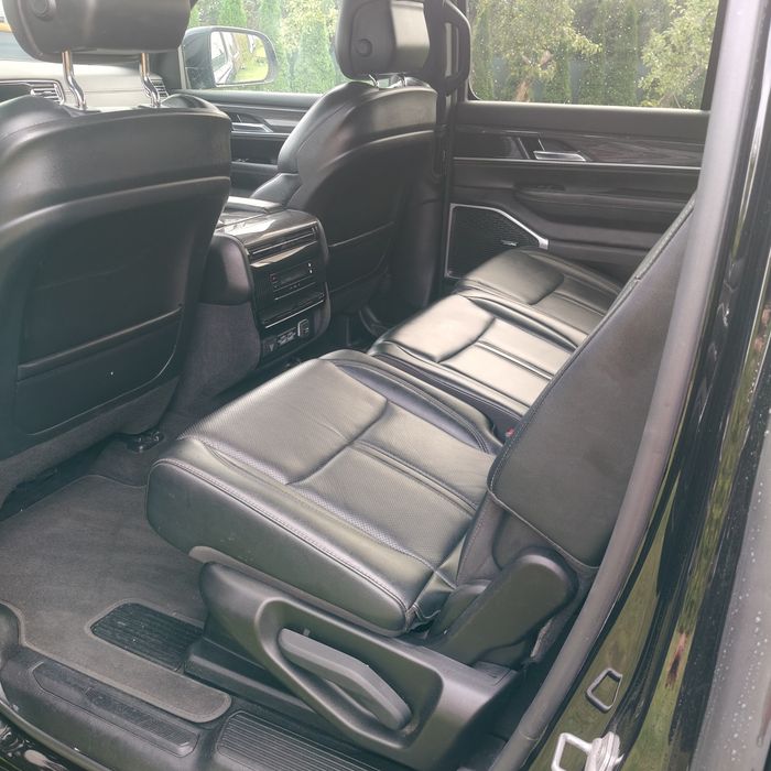 Jeep wagoneer 5.7 hemi