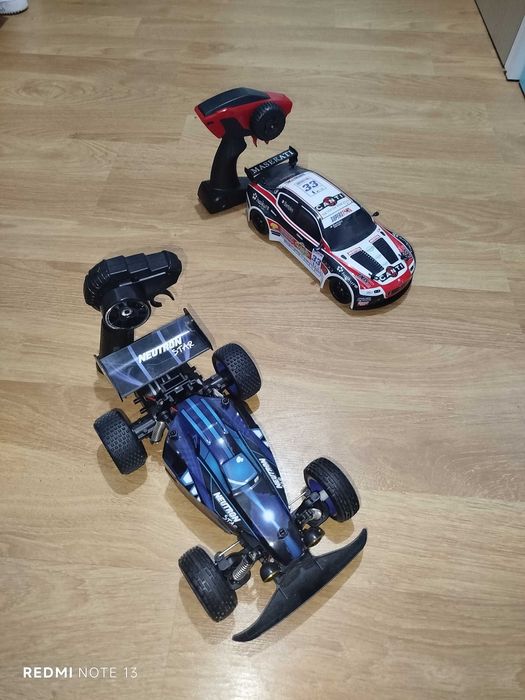 CARROS RC a pilhas.
