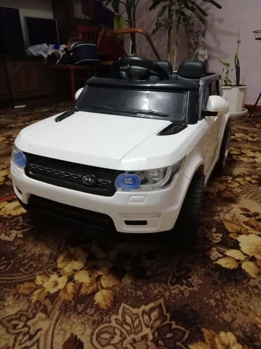 Дитяче авто рендж ровер