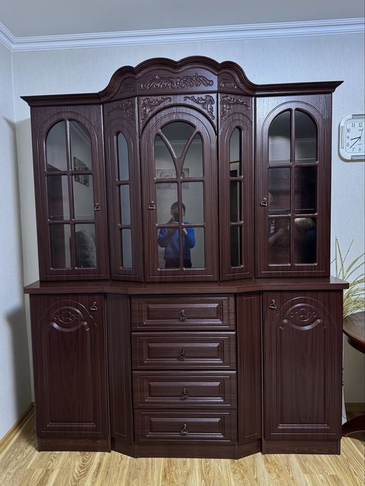 Продам стінку для вітальні