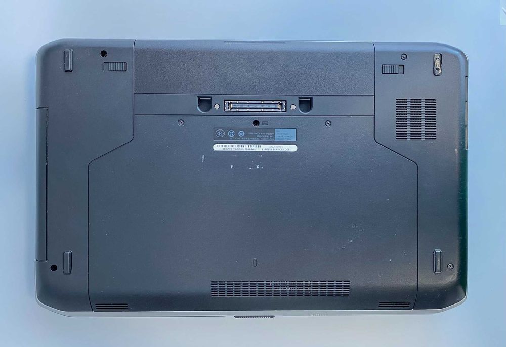 Dell Latitude 5530 i5-3320M 4 потоки 8GB SSD 120GB / 15.6" Full HD Ноутбук для роботи / Вигідна ціна