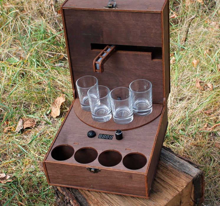 Автоматичний аппарат для наливу у дерев’яному кейсі на 4 чаруи по 50мл