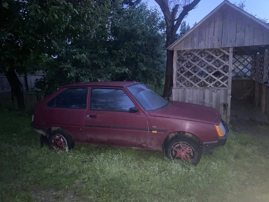 Машина ЗаЗ Таврія