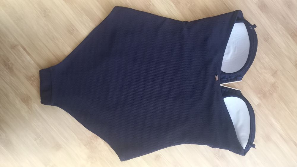 Купальник суцільний