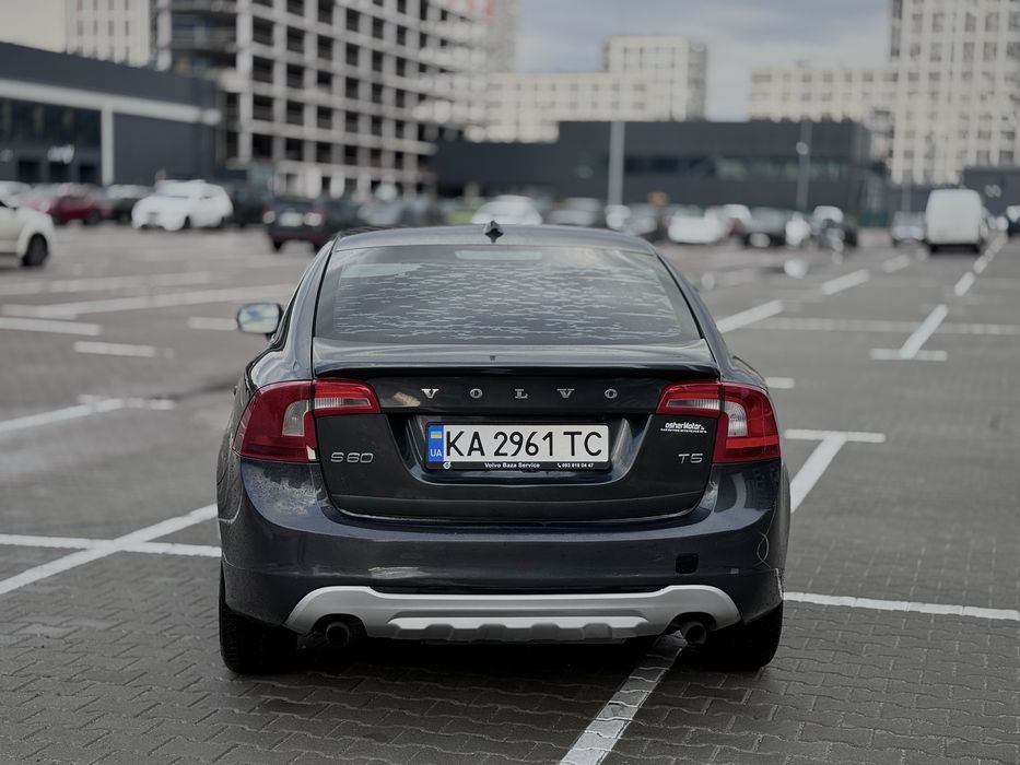 Volvo S60 2011 / 2,5T