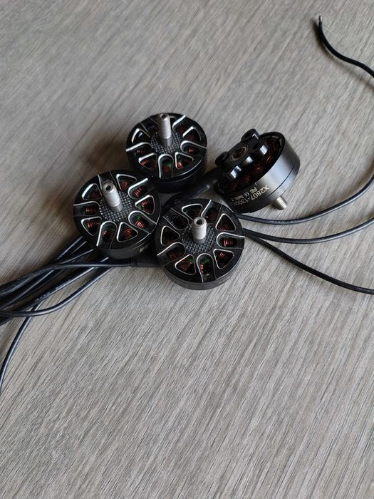 Silniki do drona FPV 2807 nowe 1300kV 4 sztuki